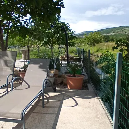 シャレー Stone House Vlasta *